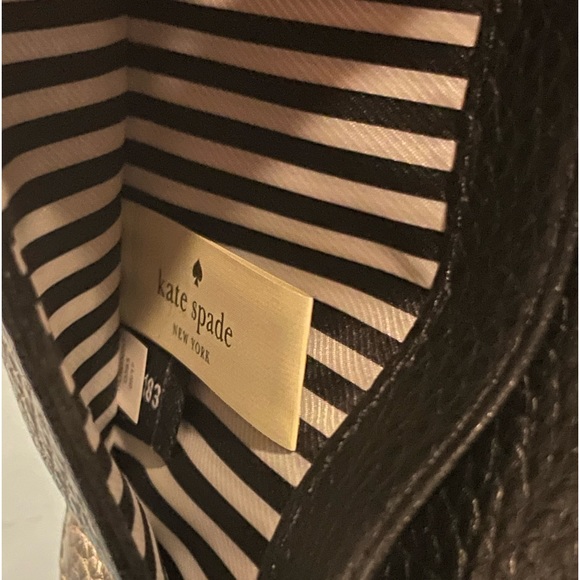 NWOT - Kate Spade Bifold Wallet - Pebbled Leather - Snap Closure thin wallet - Picture 4 of 9